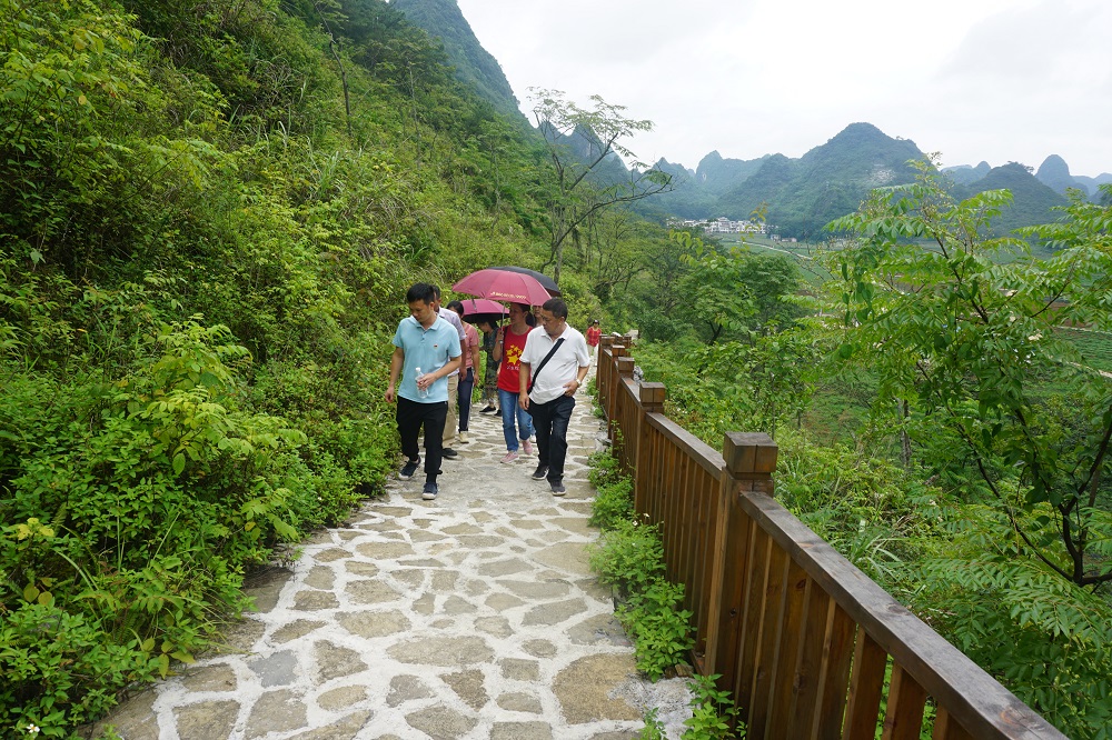 重走立屯山路.jpg